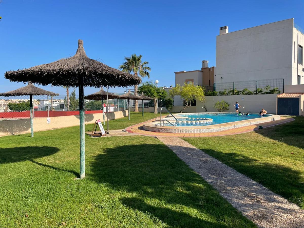 Villa De Lujo Con Piscina Orihuela Eksteriør billede